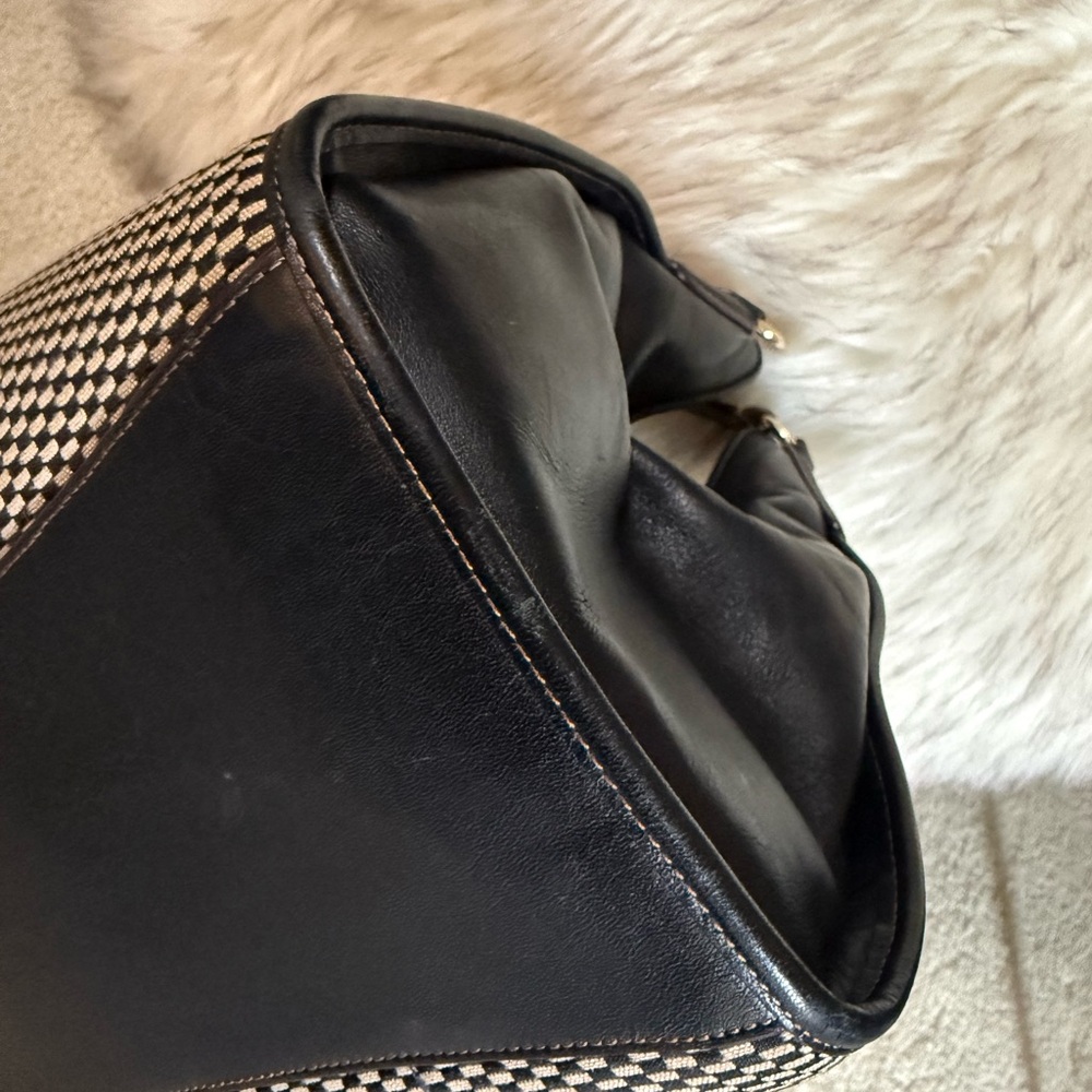 Coach Black and Cream Shoulder Bag - Picture 10 of 16